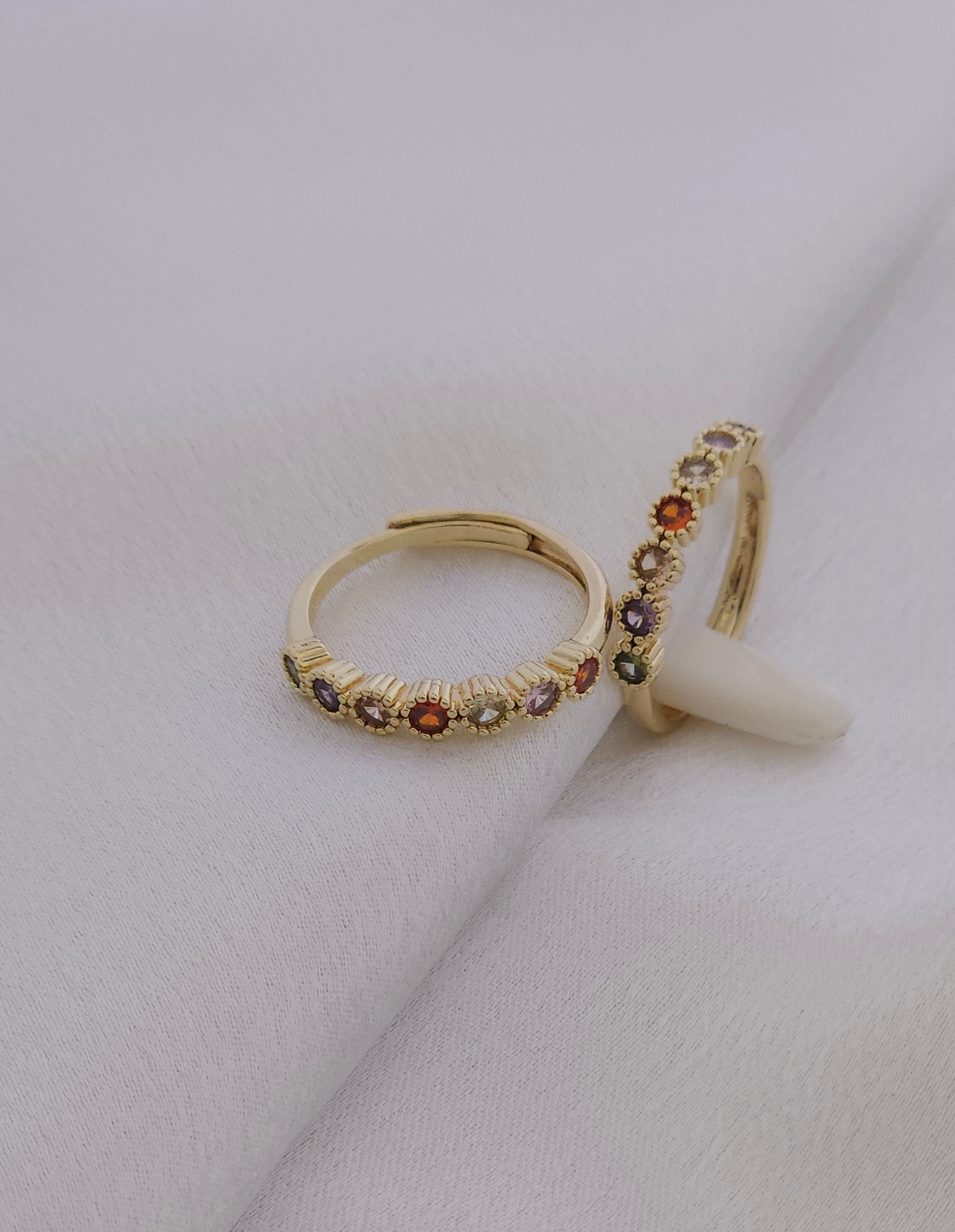 R7025 - Ring