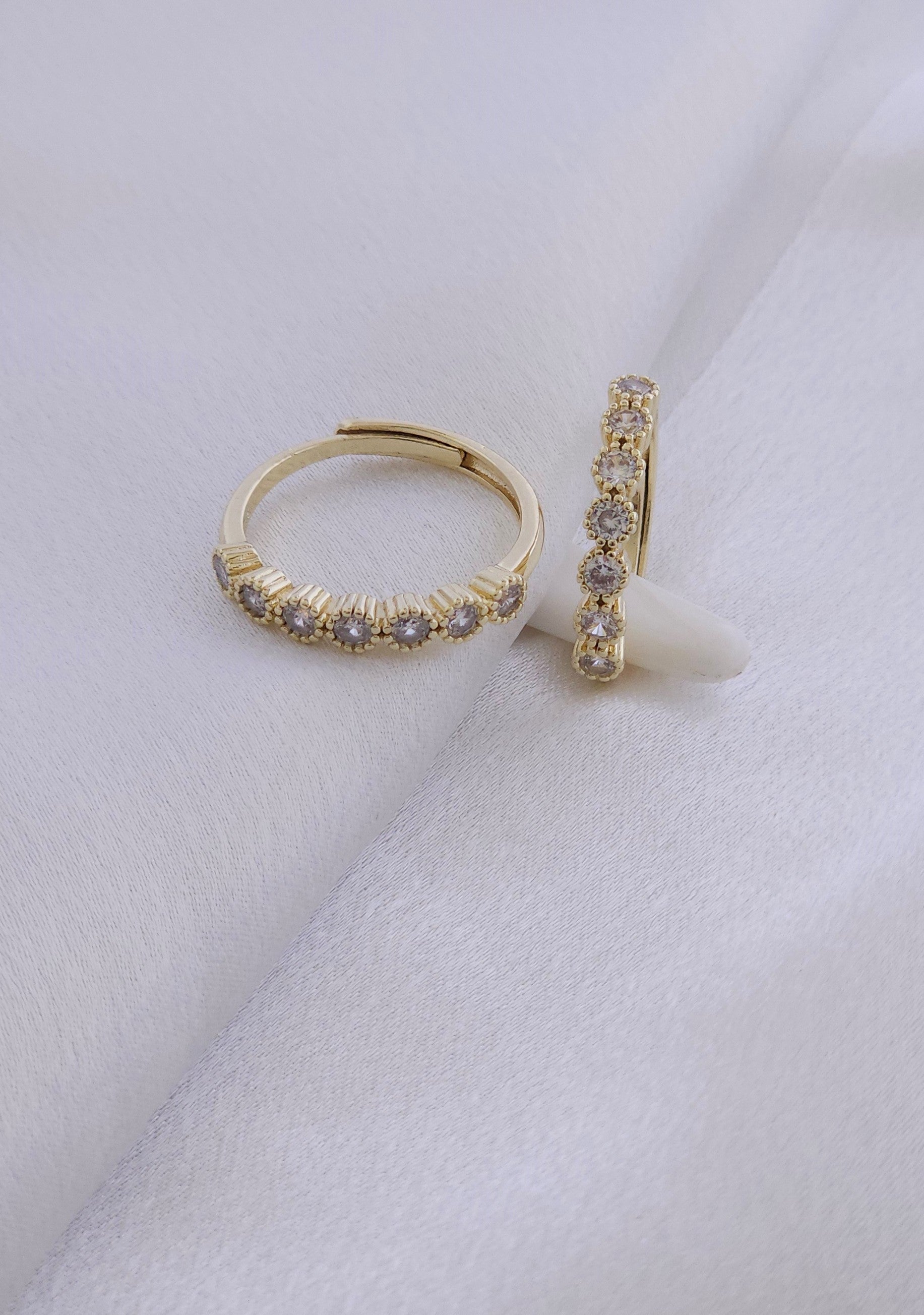R7024 - Ring