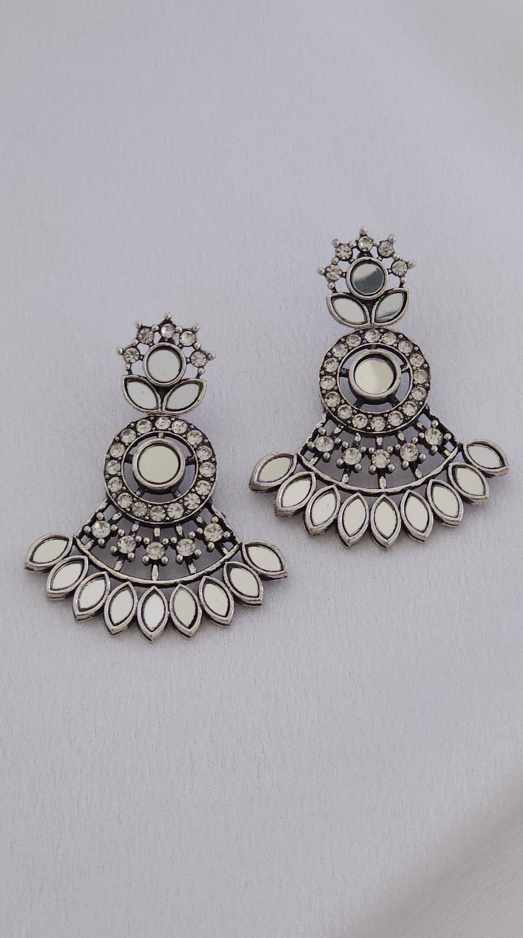 E7041 - Earring