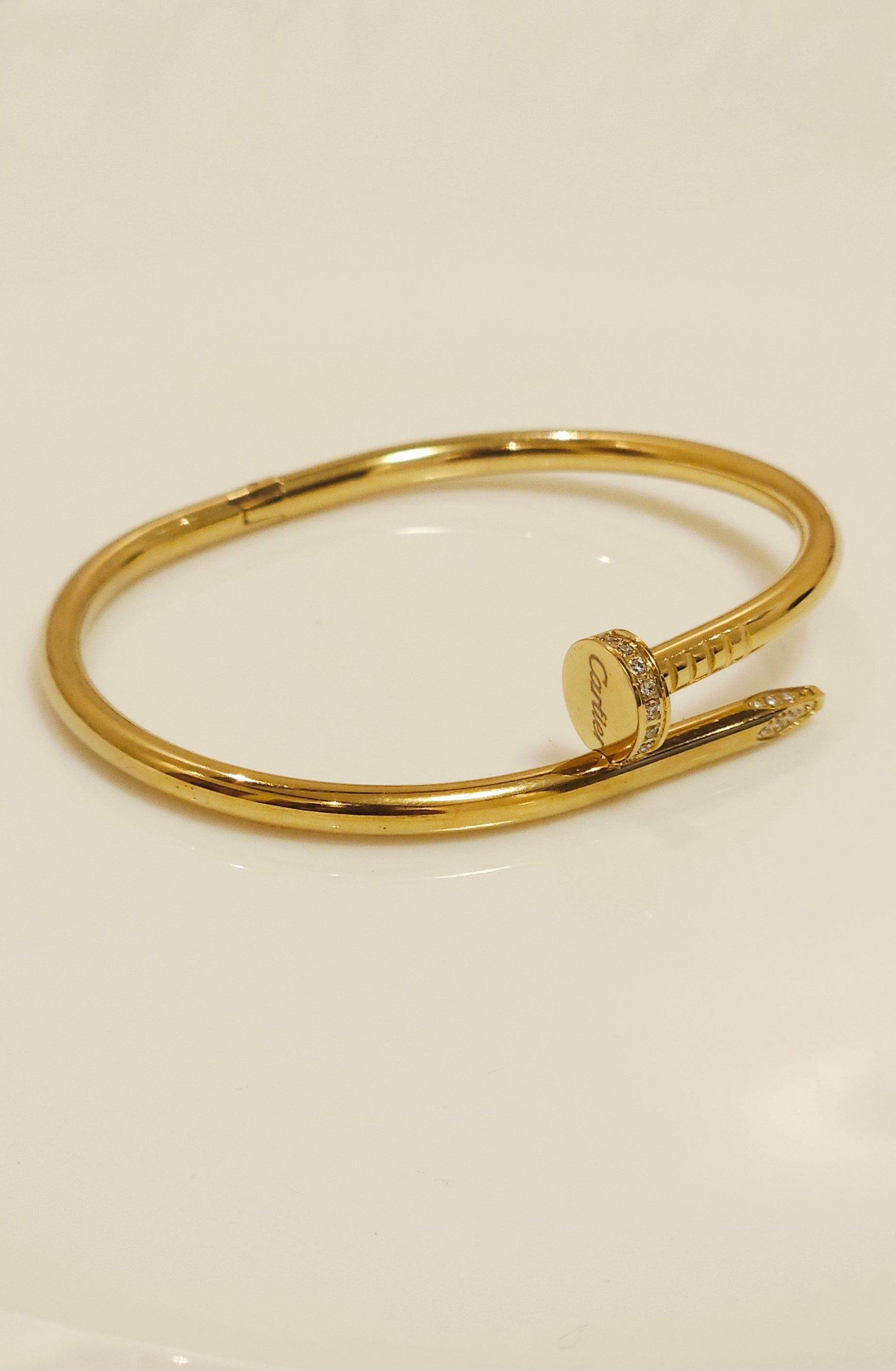 B7099 - Bangle Bracelet