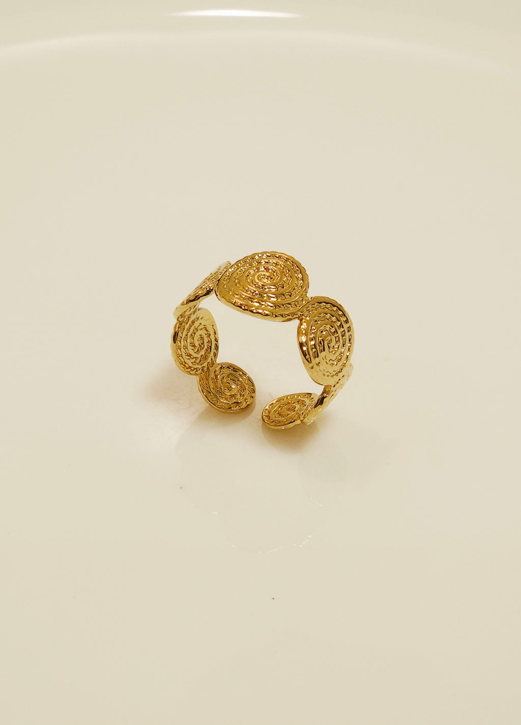 R7092 - Ring