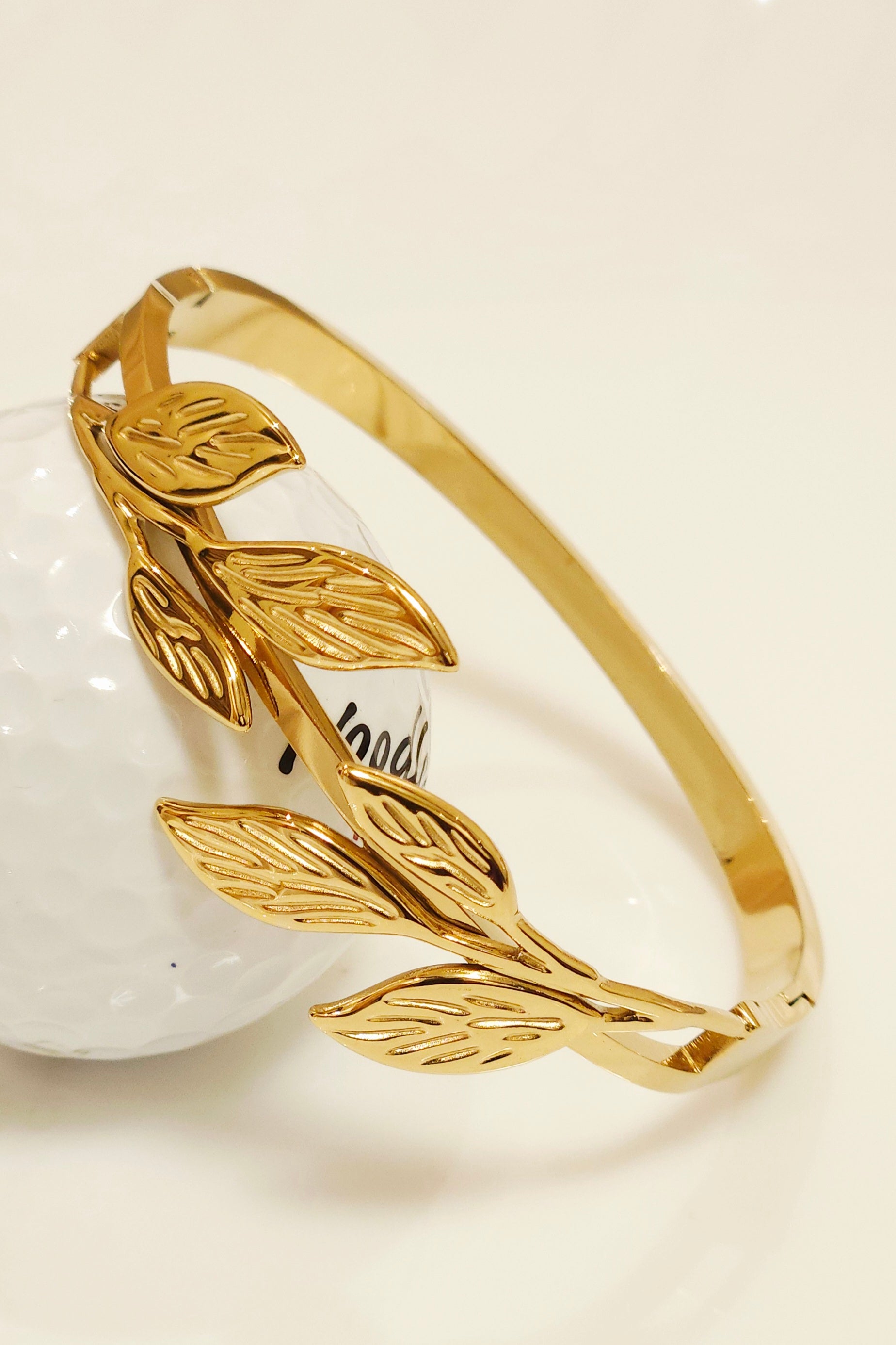 B7107 - Bangle Bracelet