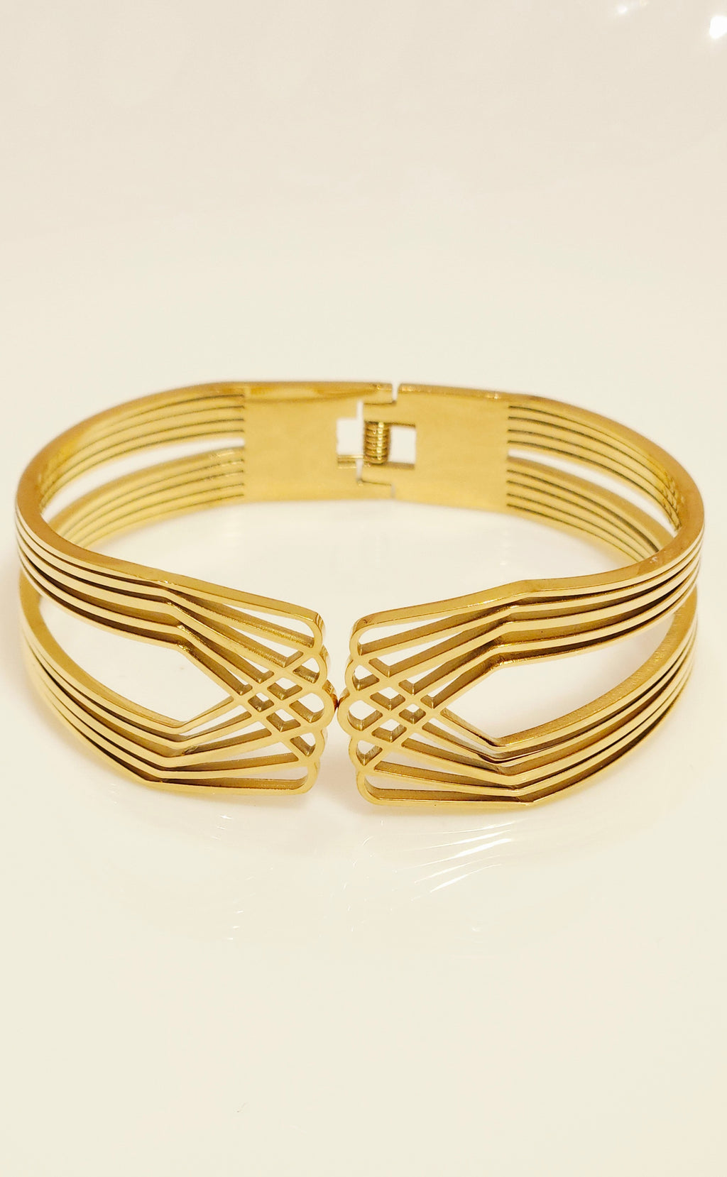 B7104 - Bangle Bracelet