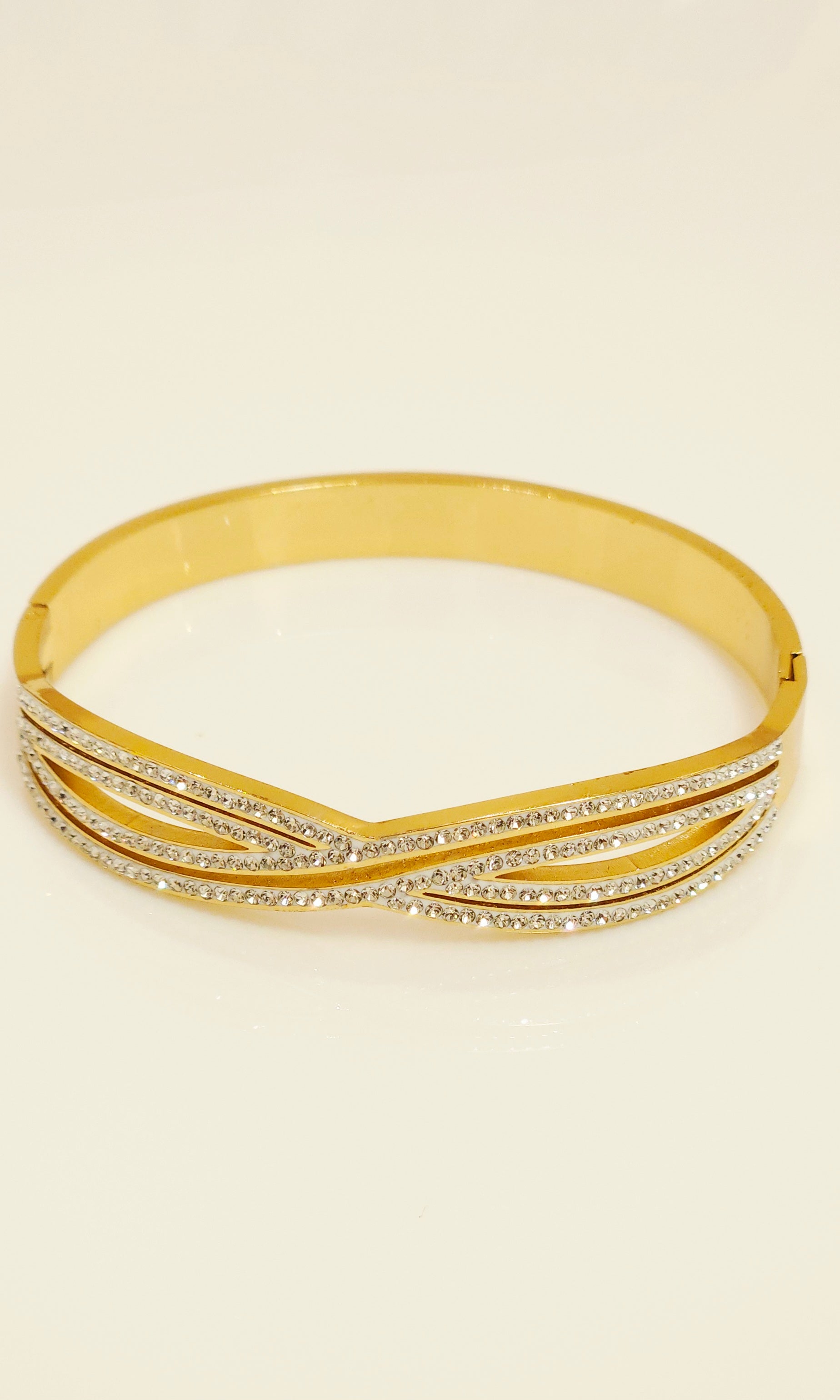 B7111 - Bangle Bracelet