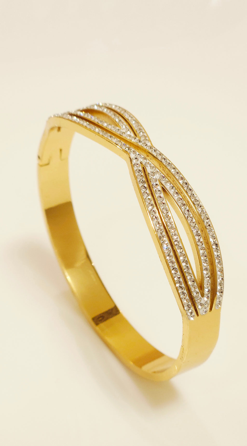 B7111 - Bangle Bracelet