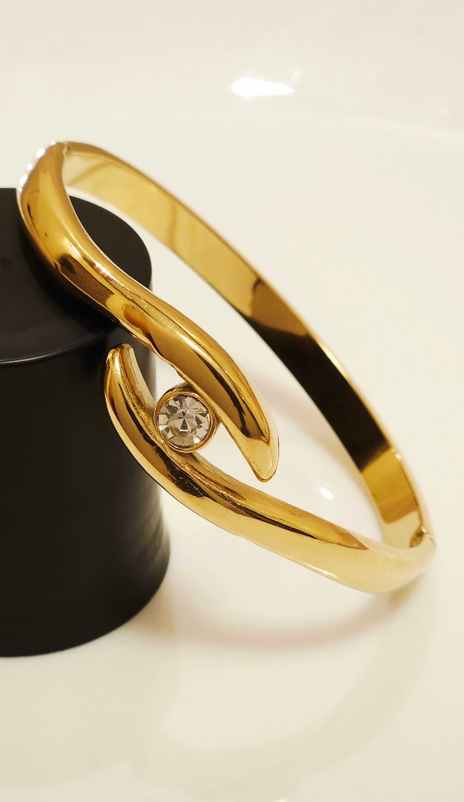 B7112 - Bangle Bracelet