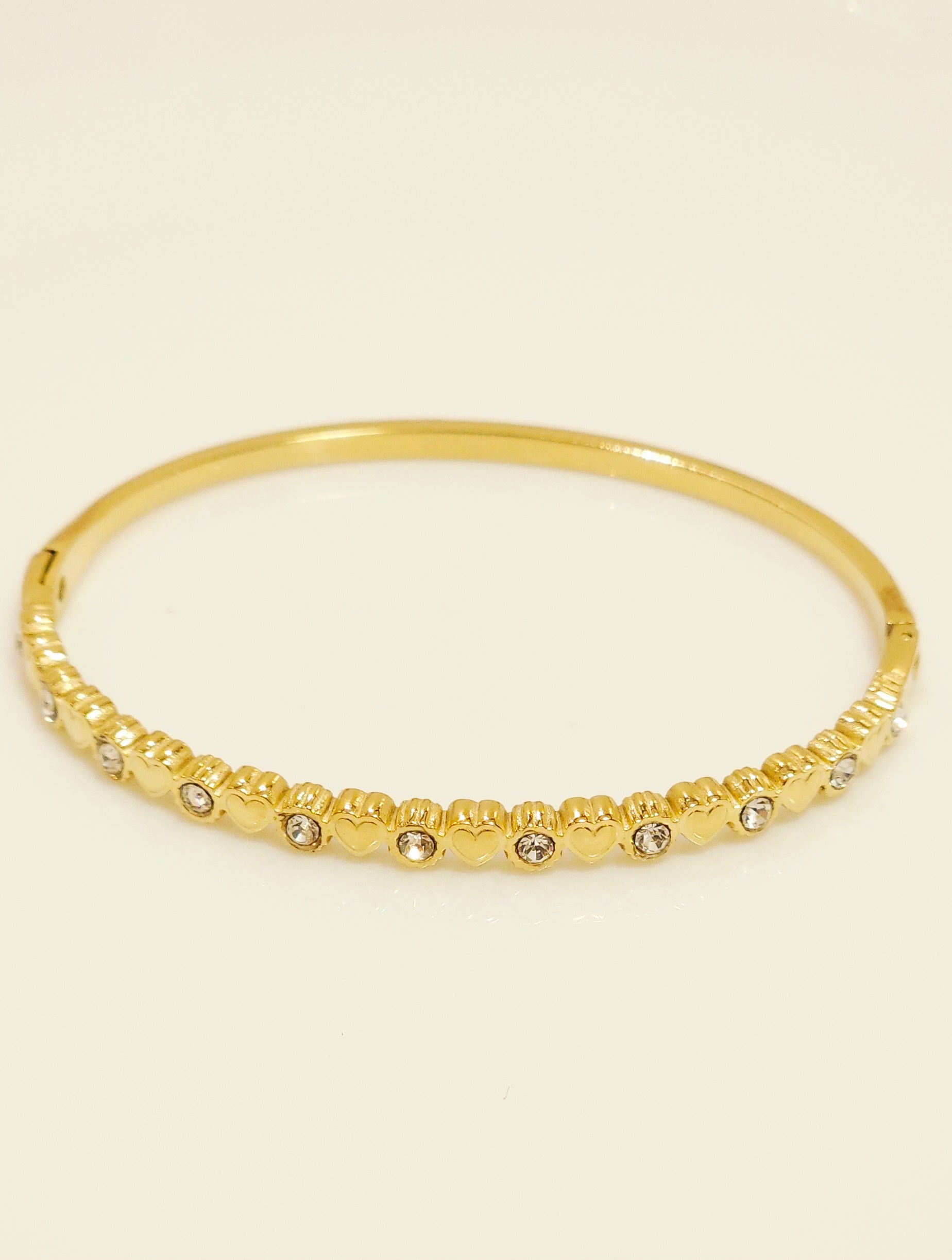 B7108 - Bangle Bracelet