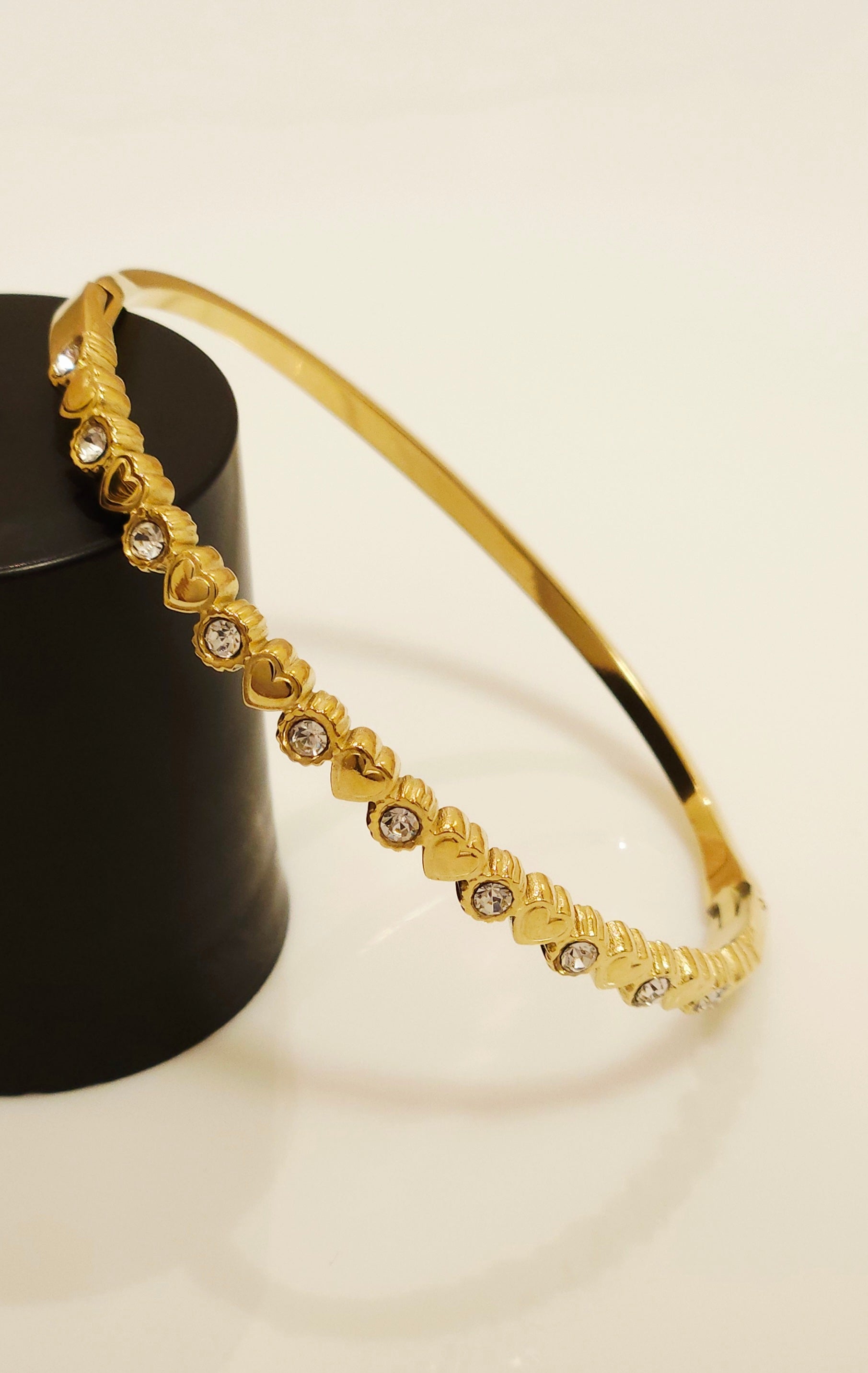 B7108 - Bangle Bracelet