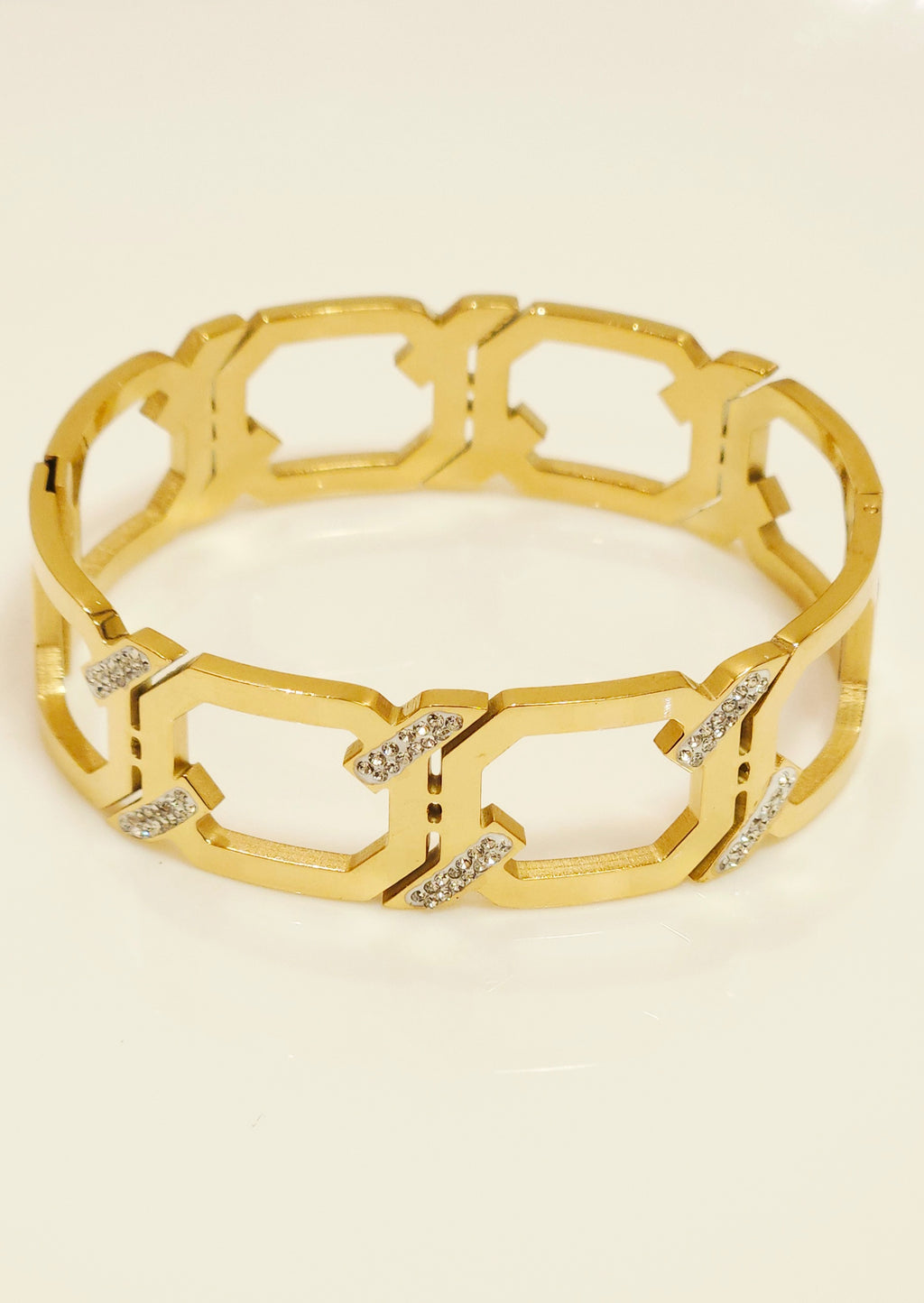 B7105 - Bangle Bracelet