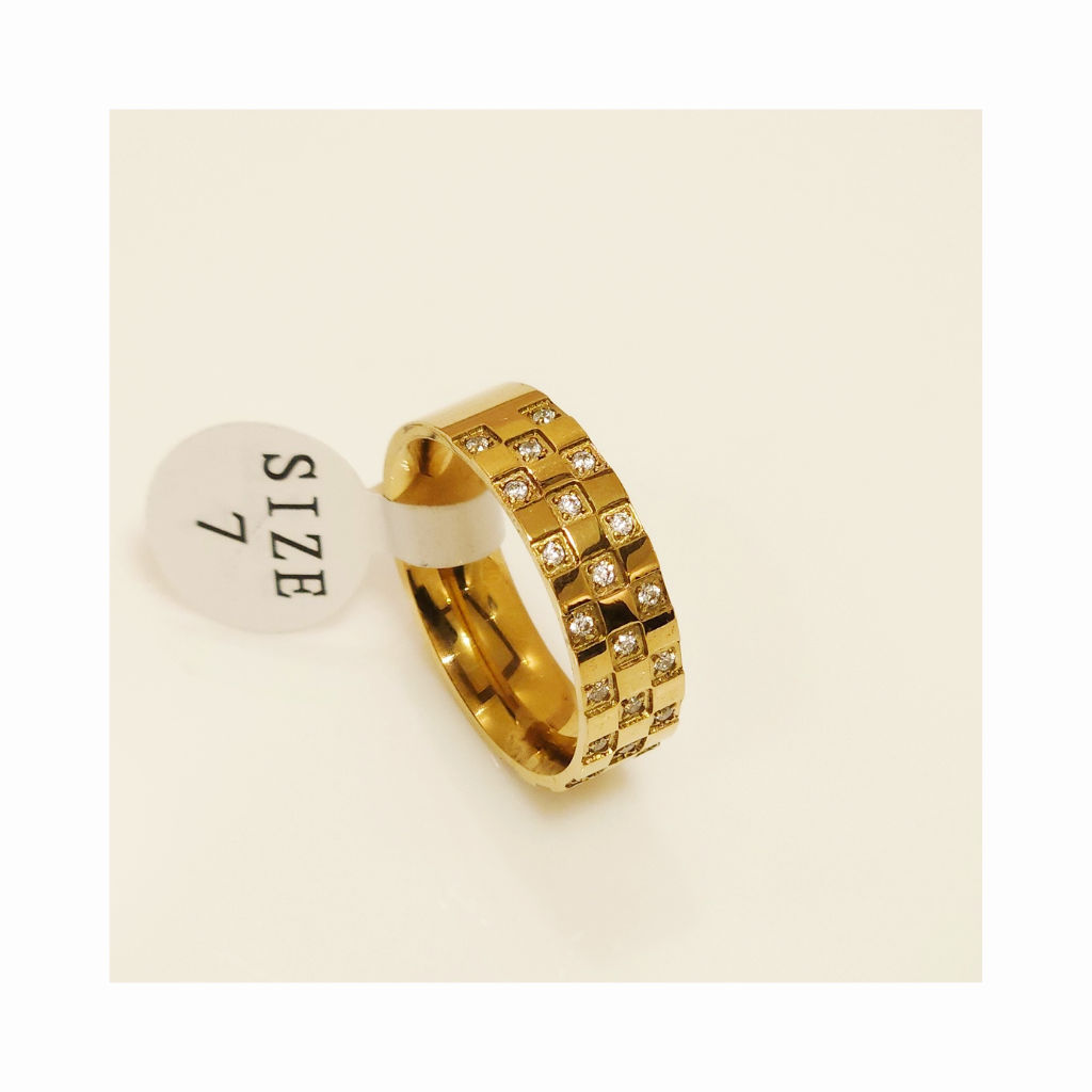 R7119 - Ring